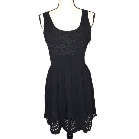 ❤️Pins & Needles UO Black Dress Rayon Boho Embroidered Eyelet Sleeveless Size S - Picture 1 of 7